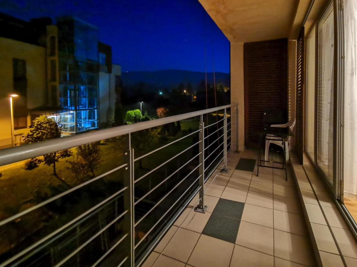 אוסטראון Apartament Stylowy - Zeta Park מראה חיצוני תמונה
