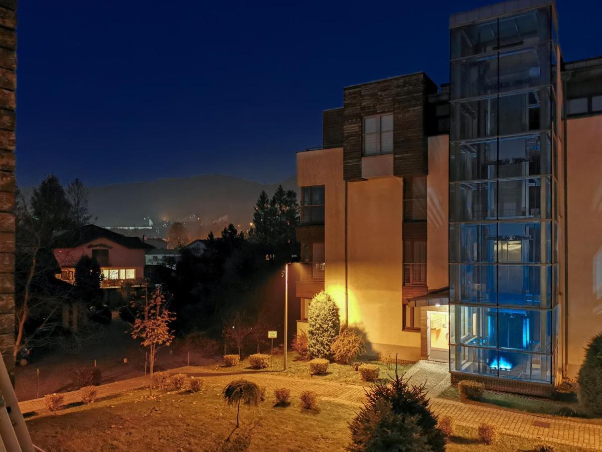 אוסטראון Apartament Stylowy - Zeta Park מראה חיצוני תמונה